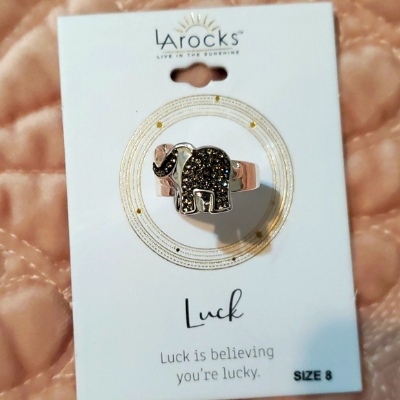 LA Rocks Elephant Ring - Picture 1 of 3